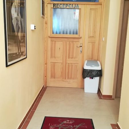 Cinema House Single & Double Rooms & Studio Apartments Pula Dış mekan fotoğraf