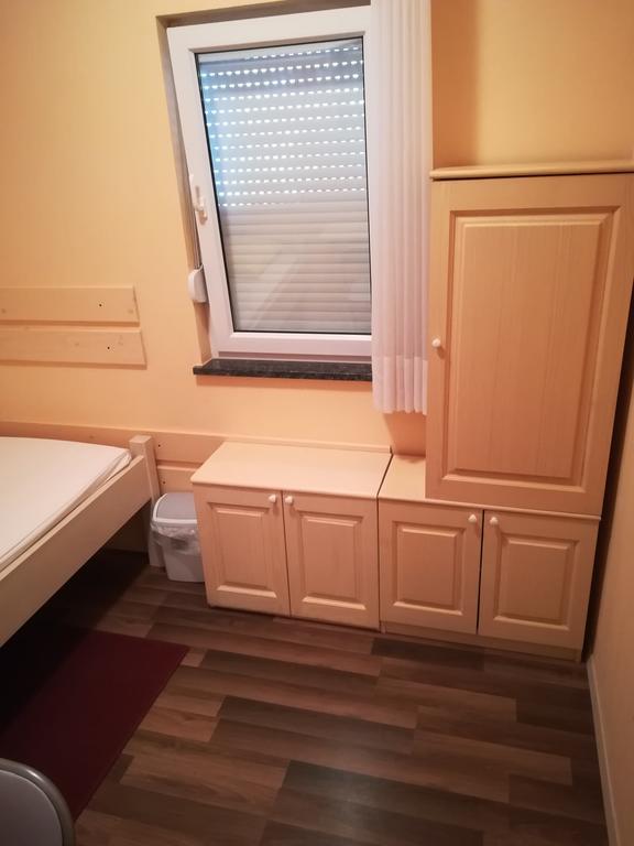 Cinema House Single & Double Rooms & Studio Apartments Pula Dış mekan fotoğraf